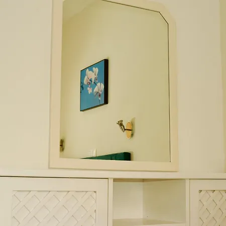 Lejlighed Park For Beautifully Located *