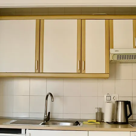 Park For Beautifully Located Lejlighed *